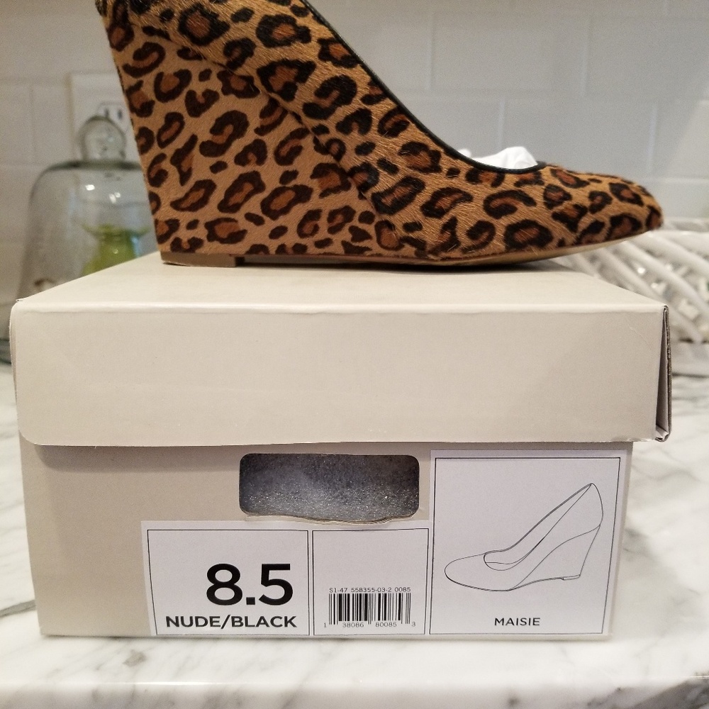 Banana Republic Maisie leopard wedges sz 8.5